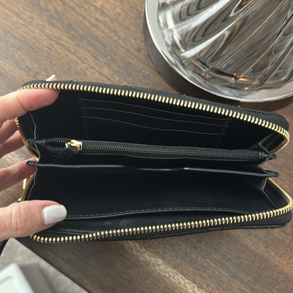 Michael Kors black quilted leather wristlet - Picture 3 of 3